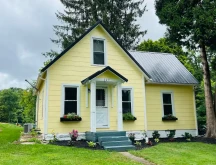 The Cottage on Wiggin Exterior.